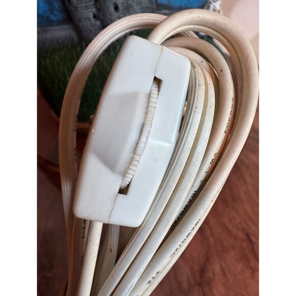 🍼 Vintage Blue Humpty Dumpty Nursery Lamp – Hand-Painted Ceramic 🍼 - Picture 8 of 16